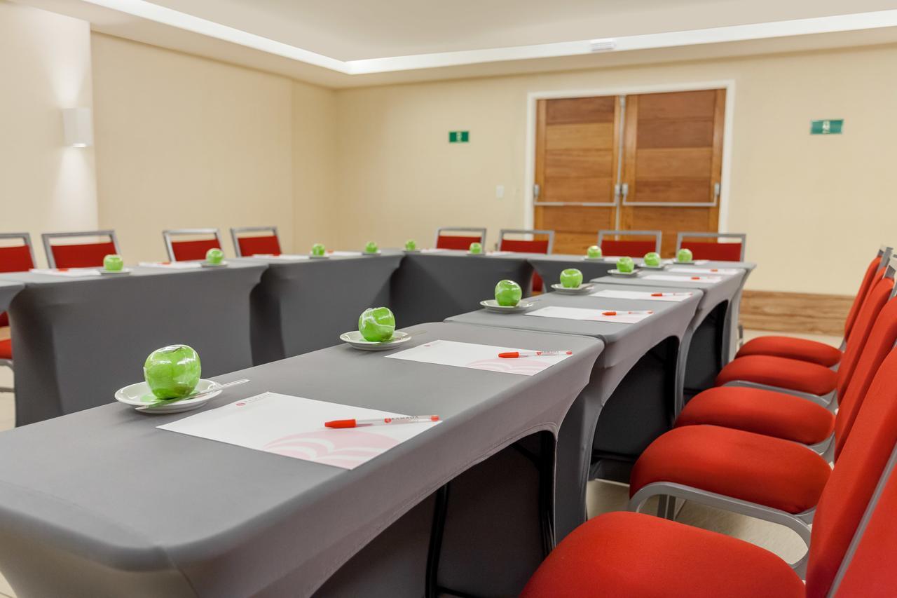 Ramada By Wyndham Macae Hotel & Suites